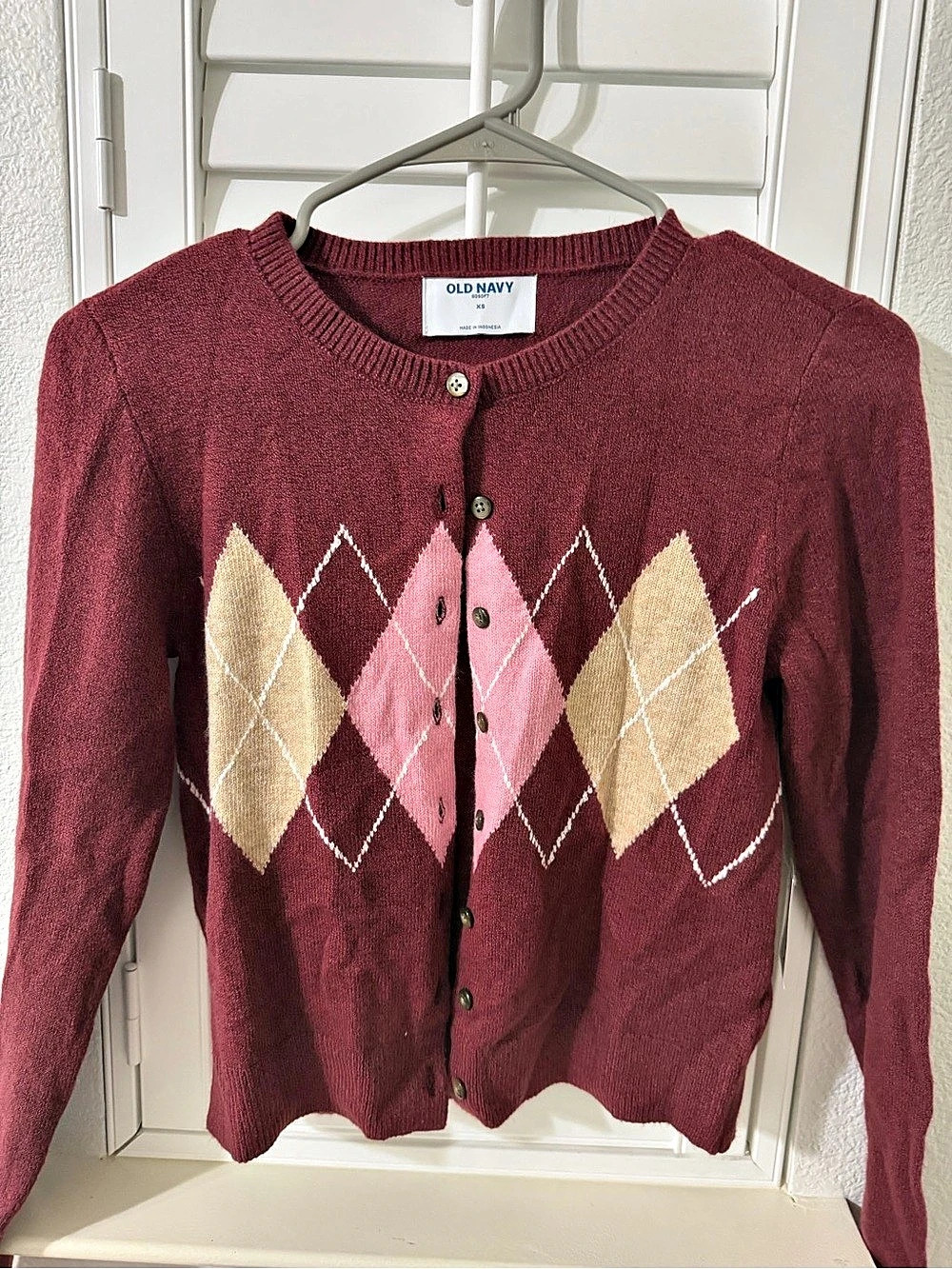 Old Navy SoSoft Cropped Cardigan Sweater Women's Argyle Cardigan Burgundy Pink